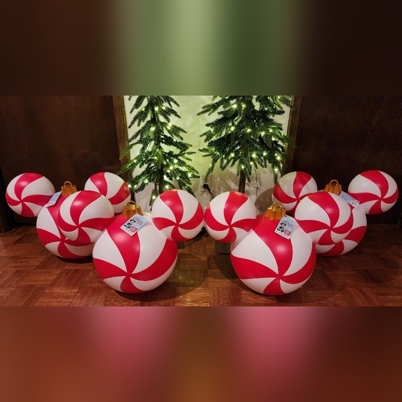 Disney Store Mickey Mouse Large Color Changing Holiday Icon Disney Parks 2024 - Picture 3 of 16